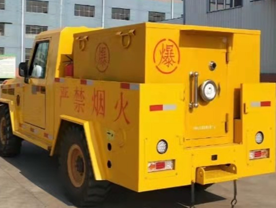 泰宁凯龙爆破器材运输车：保障爆破任务的安全运行